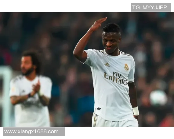 维尼修斯在关键比赛中的表现评估及其对球队贡献的深度分析 维尼修斯在关键比赛中的表现评估及其对球队贡献的深度分析